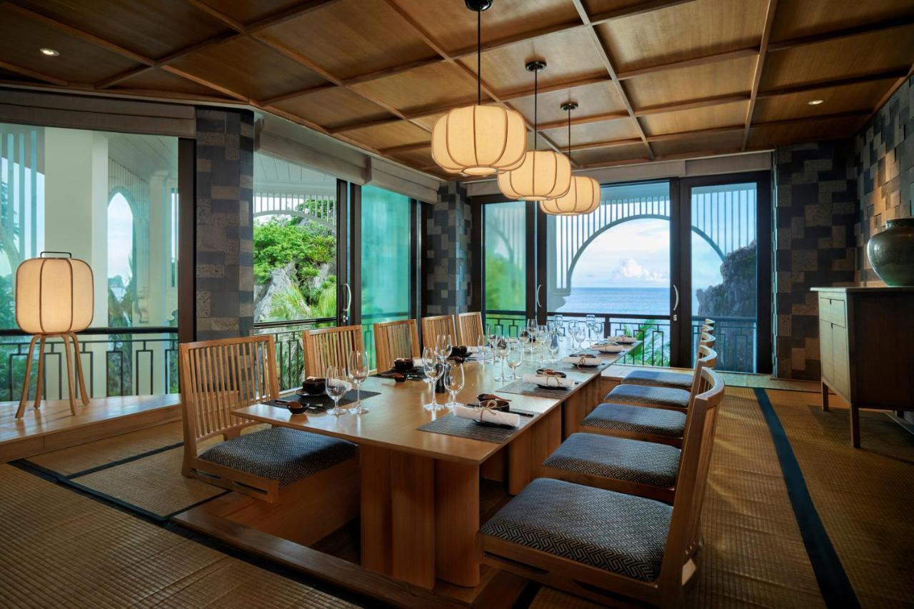 Hotel Perle D'Orient Cat Ba - Mgallery Chan Chau Dış mekan fotoğraf The interior of the restaurant