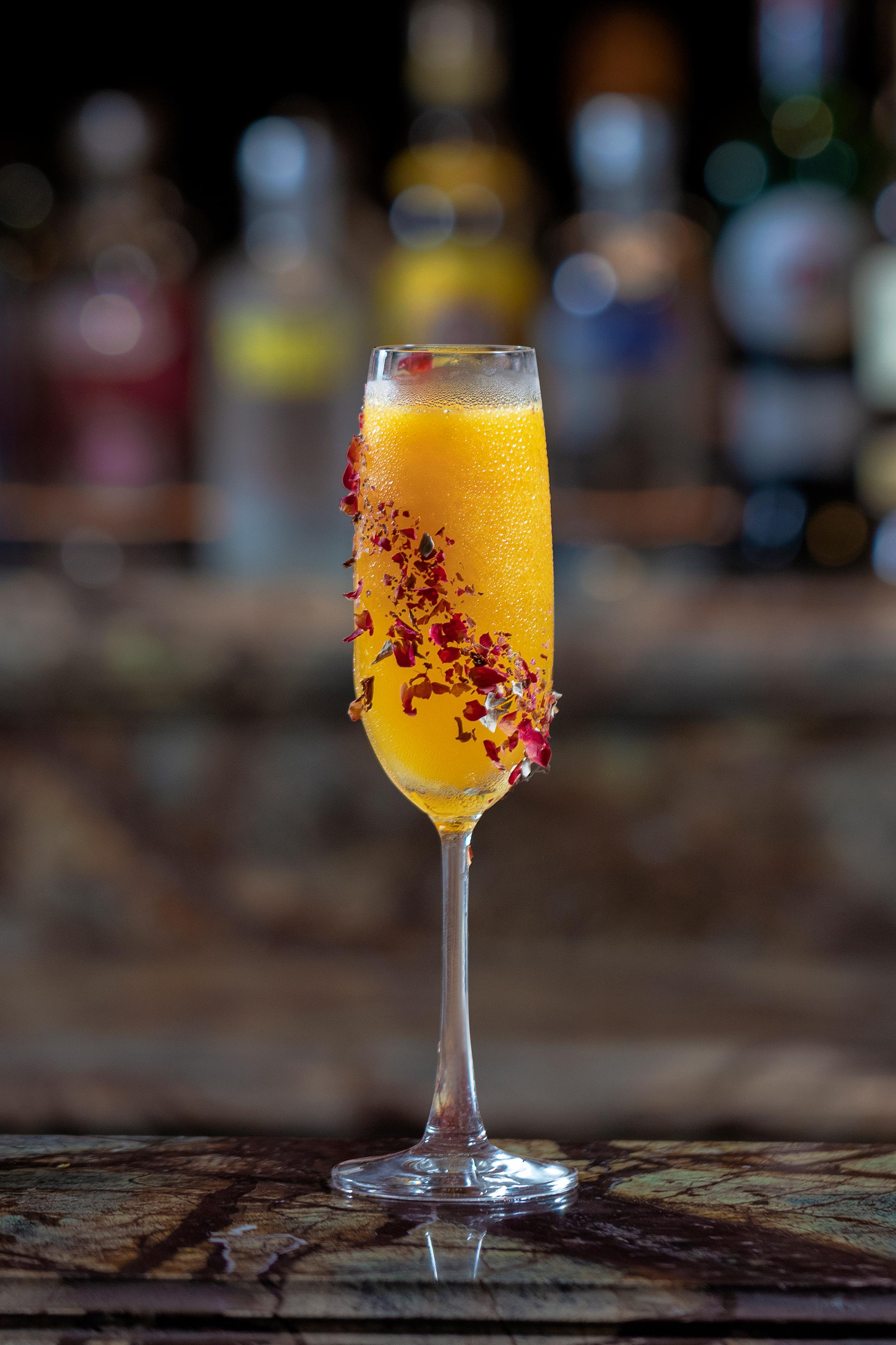 Hotel Perle D'Orient Cat Ba - Mgallery Chan Chau Dış mekan fotoğraf A mimosa cocktail
