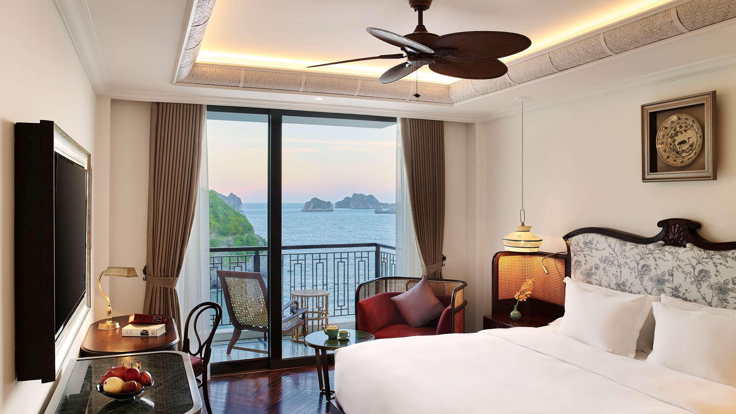 Hotel Perle D'Orient Cat Ba - Mgallery Chan Chau Dış mekan fotoğraf A room at Vinpearl Hotel Nha Trang